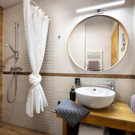 Apartman Hisa Vally Art