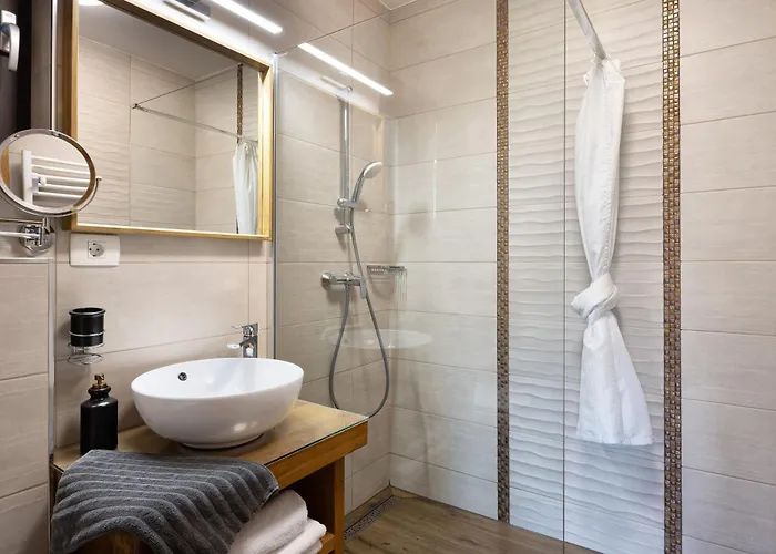 Hisa Vally Art * Μπλεντ