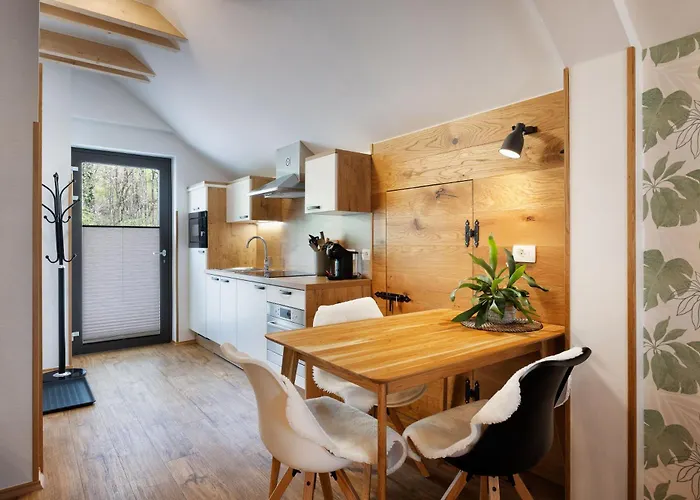 Hisa Vally Art Μπλεντ